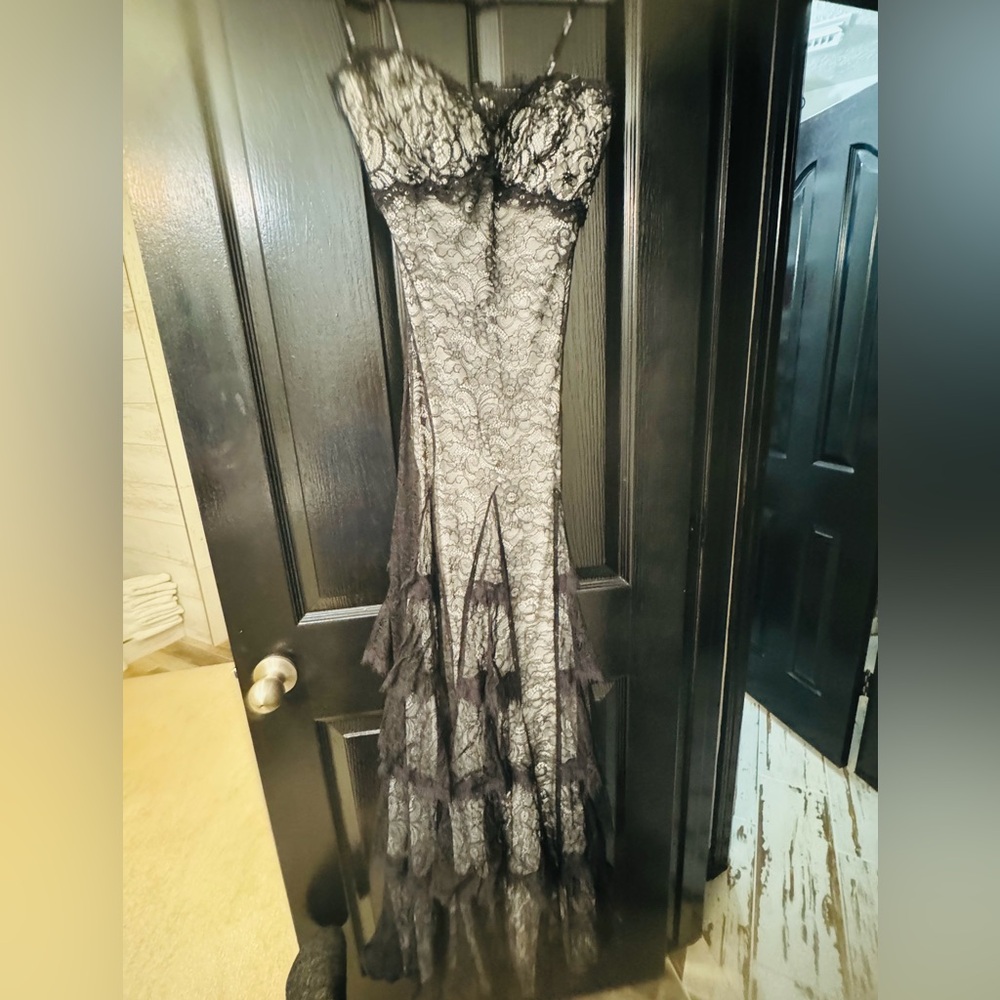 Tadashi Shoji Black Lace Mermaid Maxi Gown